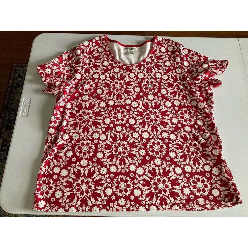 Rebecca Malone Woman Top 3X Plus Red White Floral Casual Stretch Short Sleeved